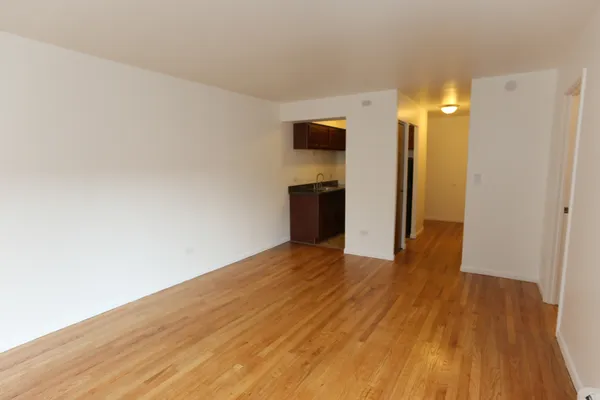 $1,195 | 1040 West Hollywood Avenue, Unit 412, Chicago, IL 60660
