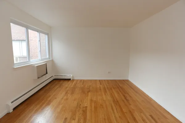 $1,195 | 1040 West Hollywood Avenue, Unit 412, Chicago, IL 60660
