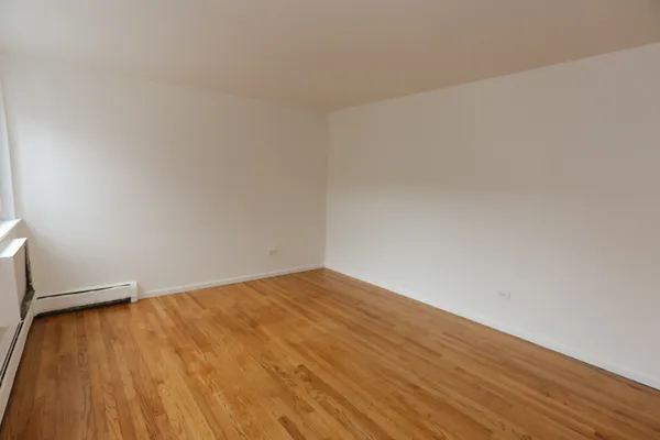$1,195 | 1040 West Hollywood Avenue, Unit 412, Chicago, IL 60660