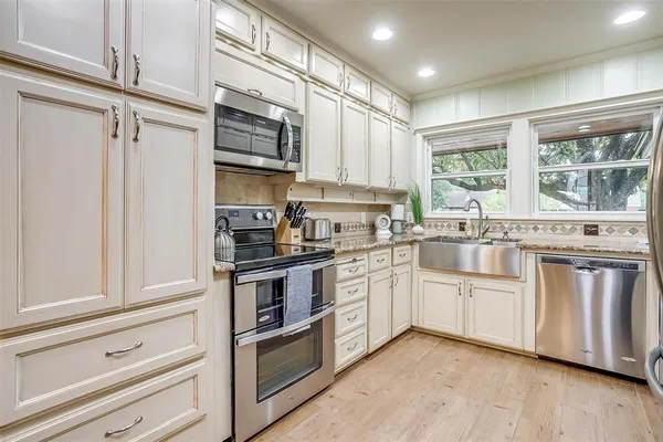 $6,500 | 1505 North Riverside Drive, Fort Worth, TX 76111