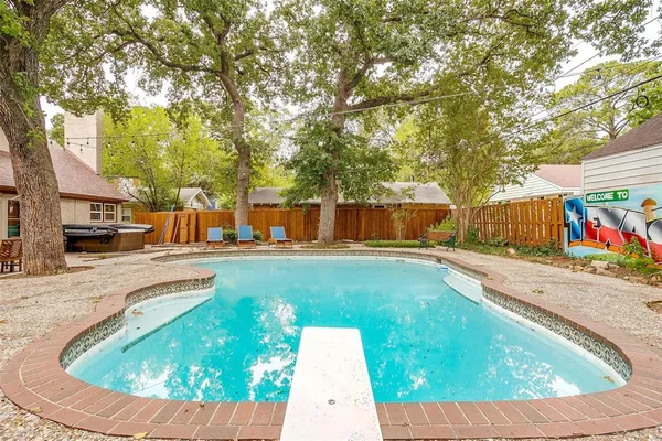 $6,500 | 1505 North Riverside Drive, Fort Worth, TX 76111