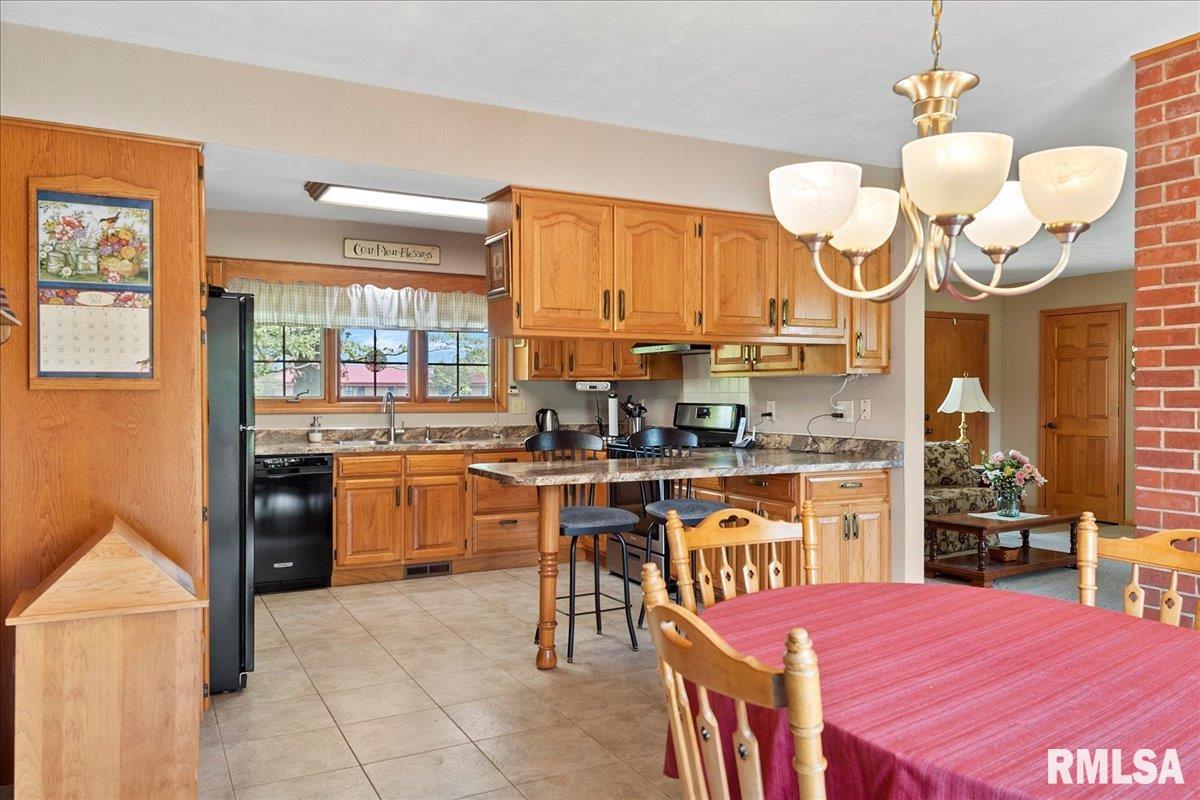 716 West Main Street Rochester, IL 62563 - Photo 11 of 43