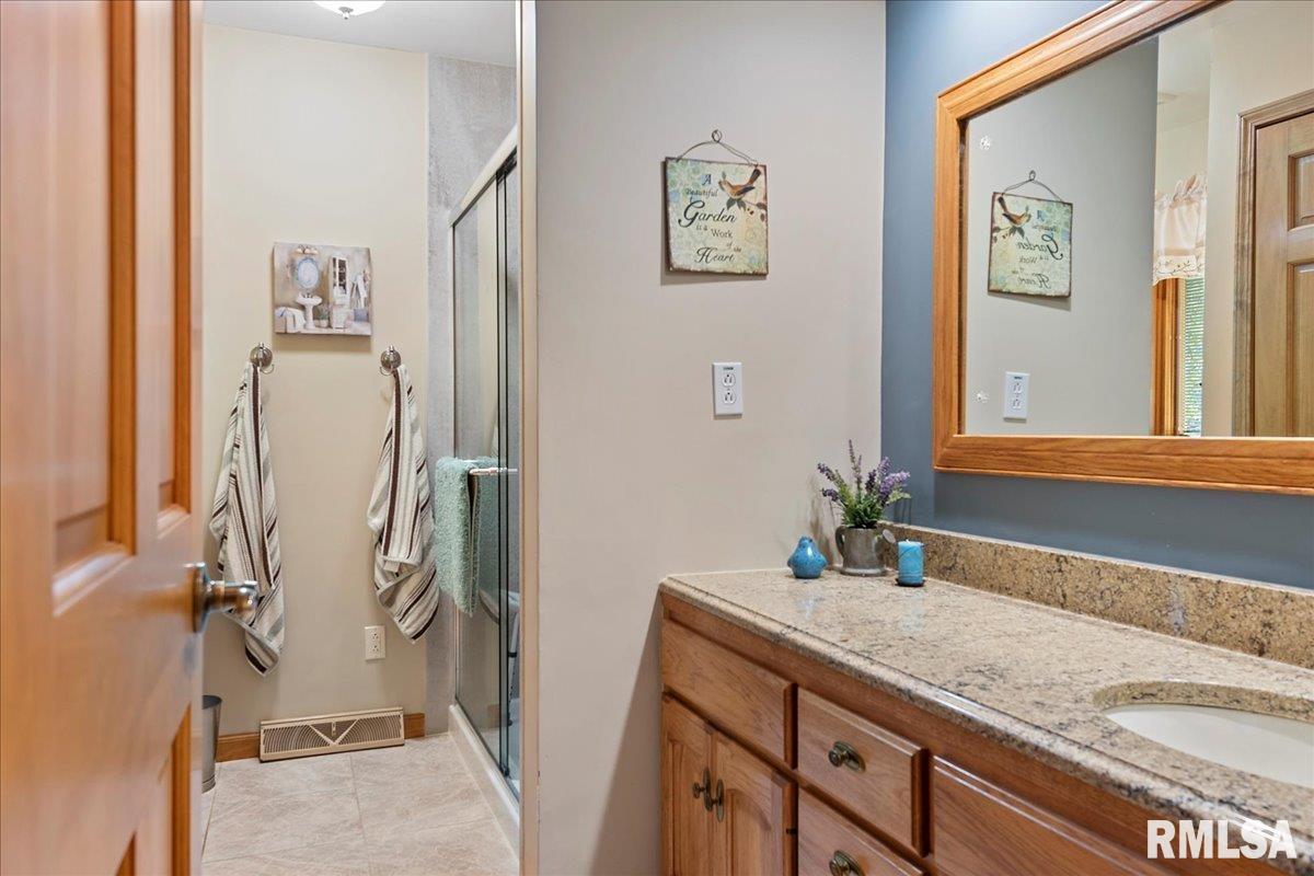 716 West Main Street Rochester, IL 62563 - Photo 17 of 43