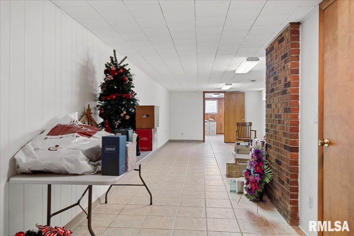 716 West Main Street Rochester, IL 62563 - Photo 28 of 43