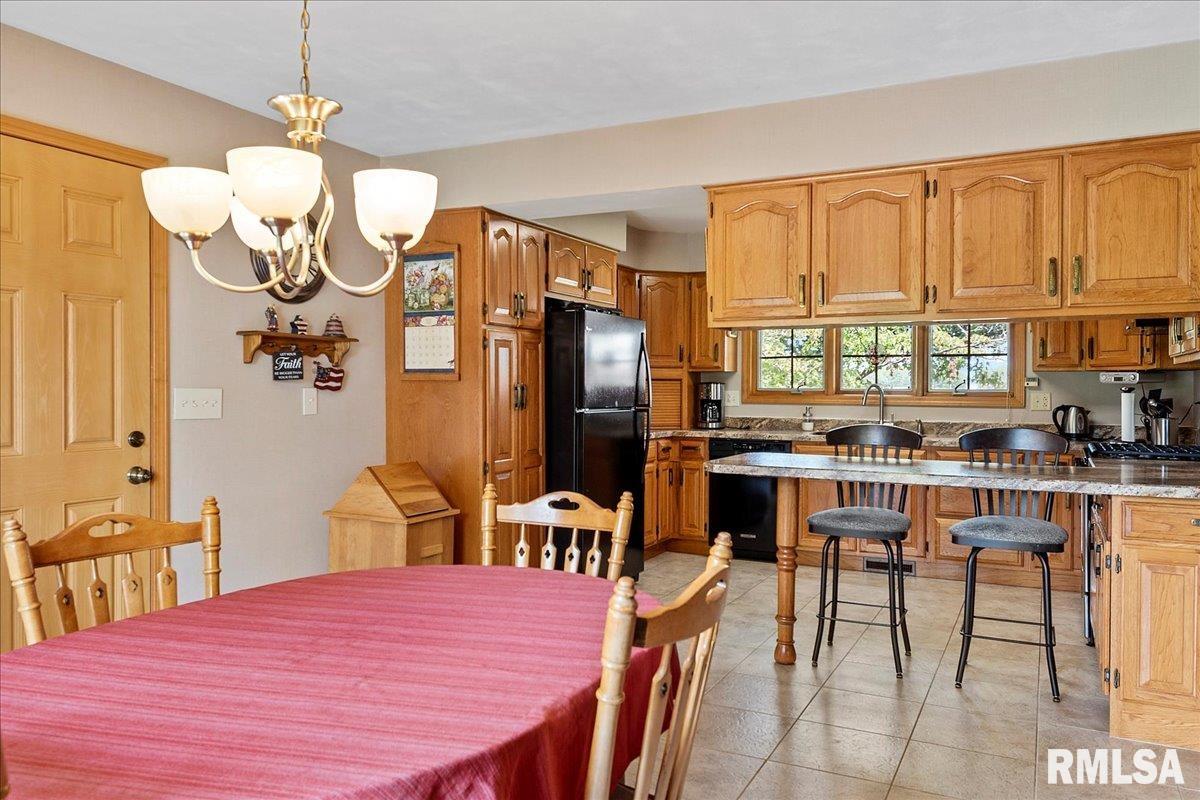716 West Main Street Rochester, IL 62563 - Photo 10 of 43