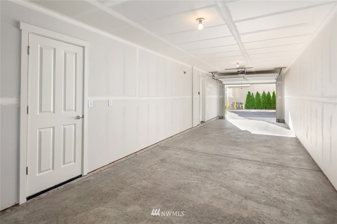 335 Anacortes Place Northeast Renton, WA 98059 - Photo 15 of 17