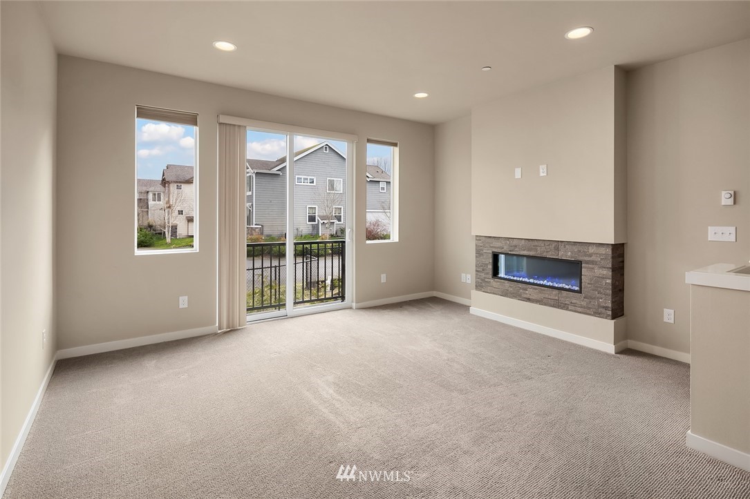 335 Anacortes Place Northeast Renton, WA 98059 - Photo 4 of 17