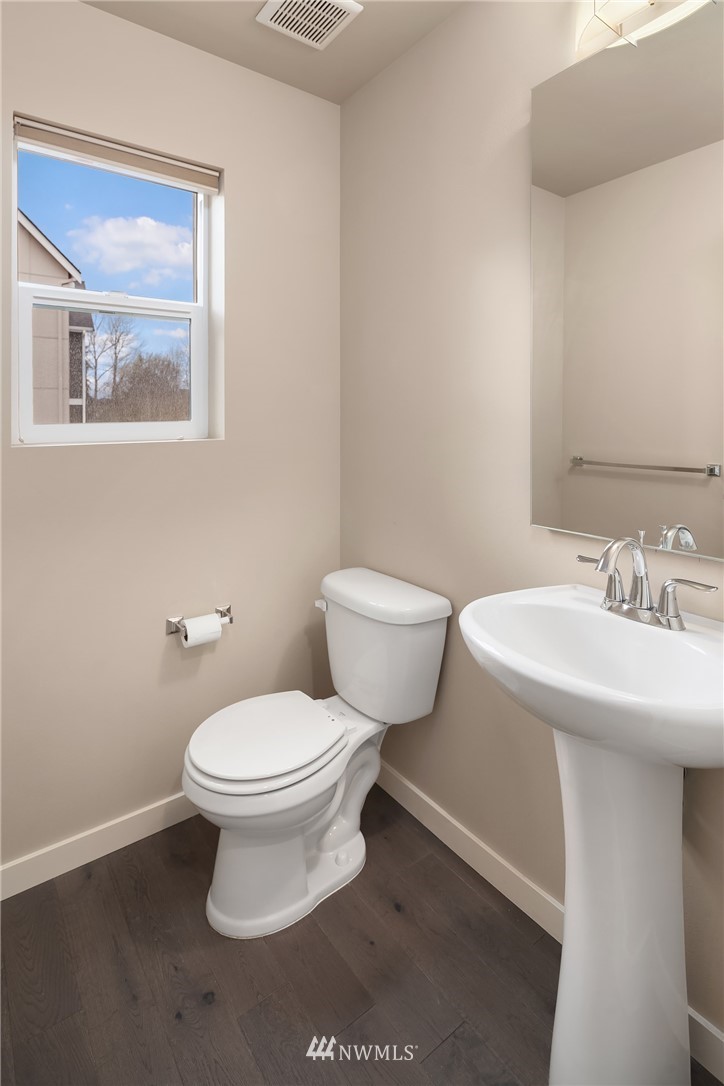 335 Anacortes Place Northeast Renton, WA 98059 - Photo 9 of 17