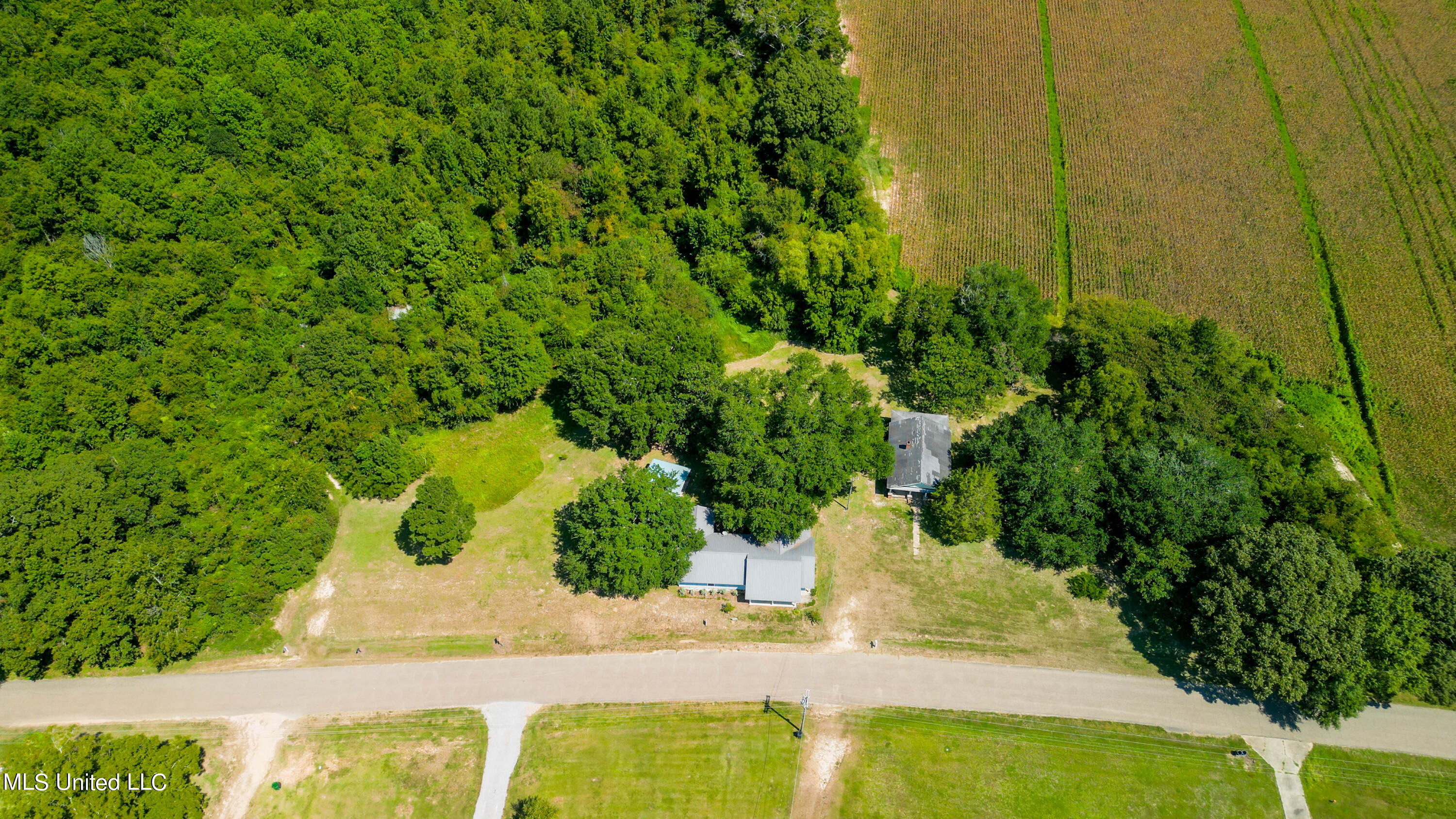 6877 Union Road Richton, MS 39476 - Photo 28 of 30 6877 Union Rd Richton-27