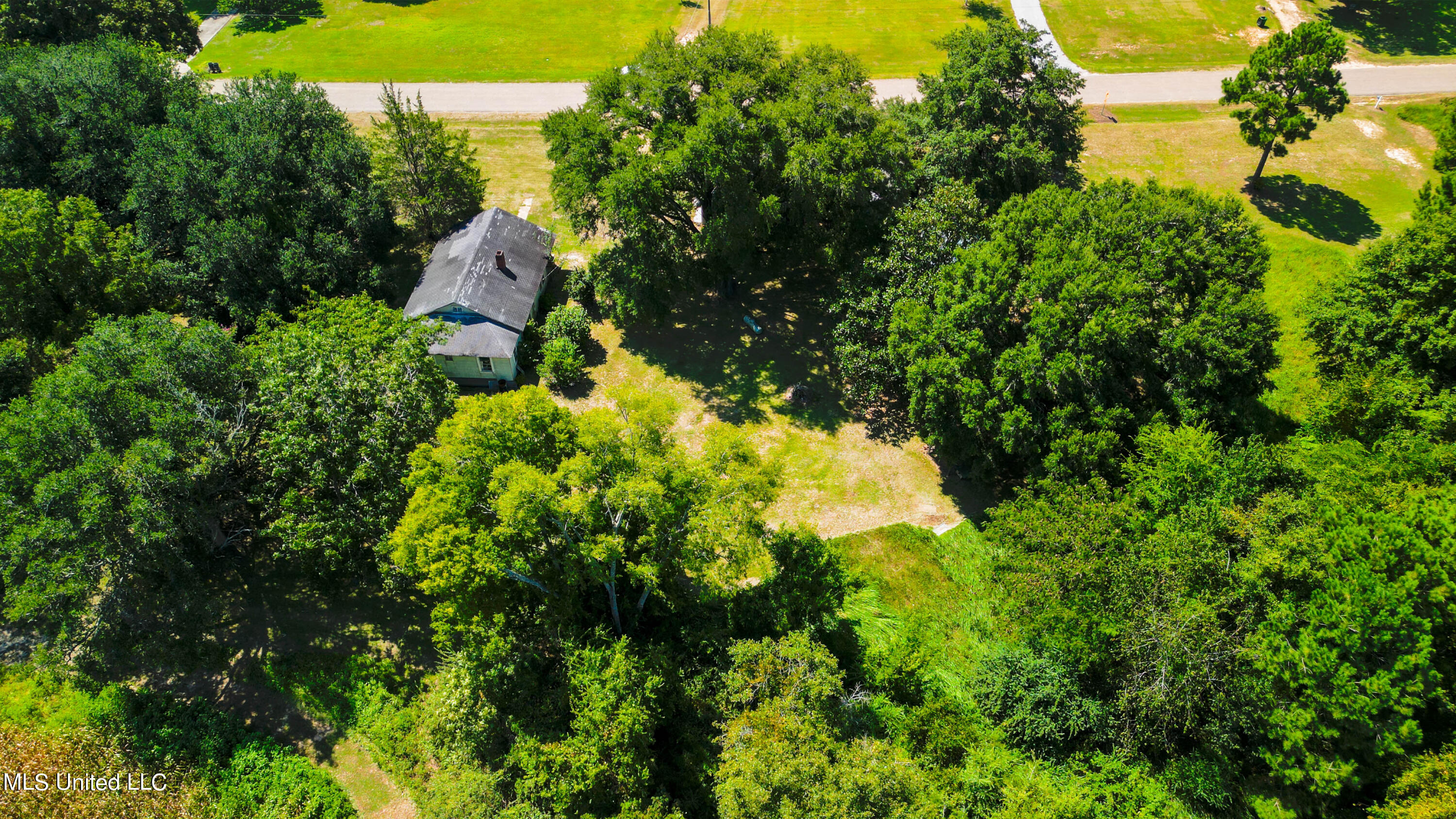6877 Union Road Richton, MS 39476 - Photo 30 of 30 6877 Union Rd Richton-29
