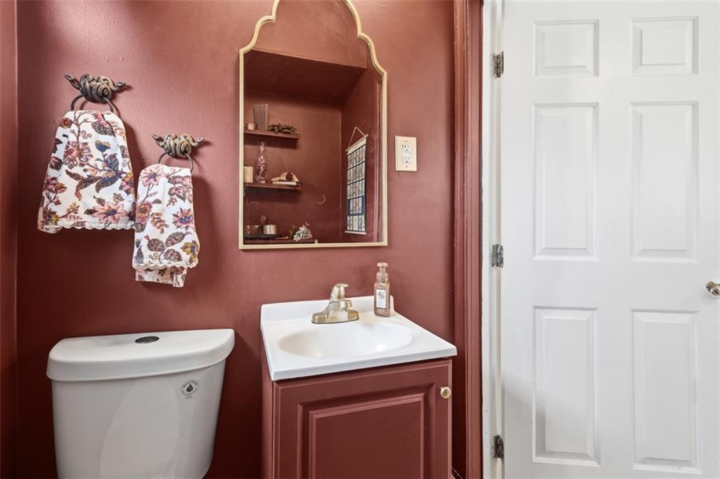 236 Elm Road Ambridge, PA 15003 - Photo 17 of 30 Gallery Image 17
