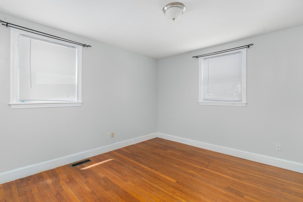 5 Ayles Road Boston, MA 02136 - Photo 7 of 39 Gallery Image 7