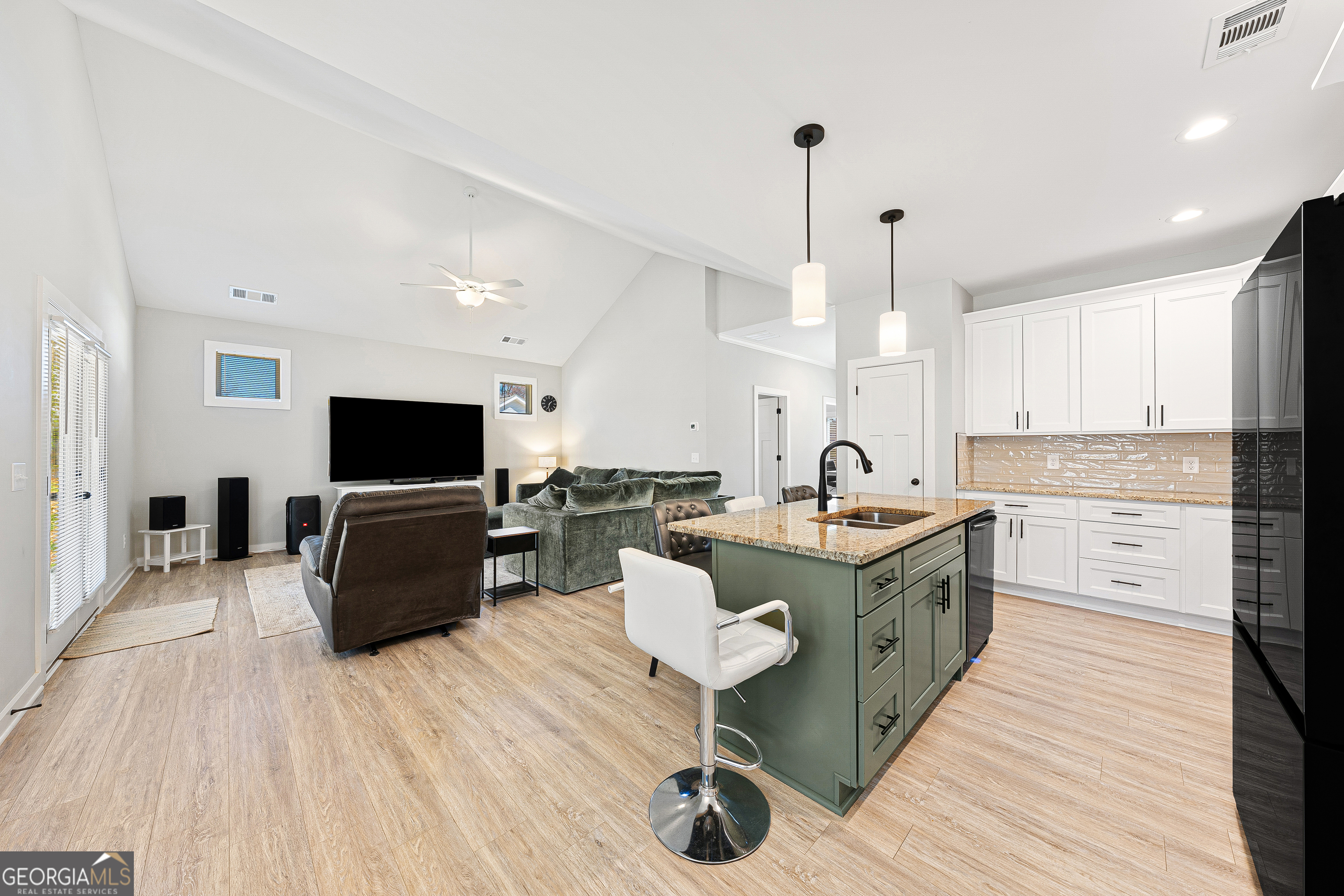 142 Fairview Street Hartwell, GA 30643 - Photo 17 of 39