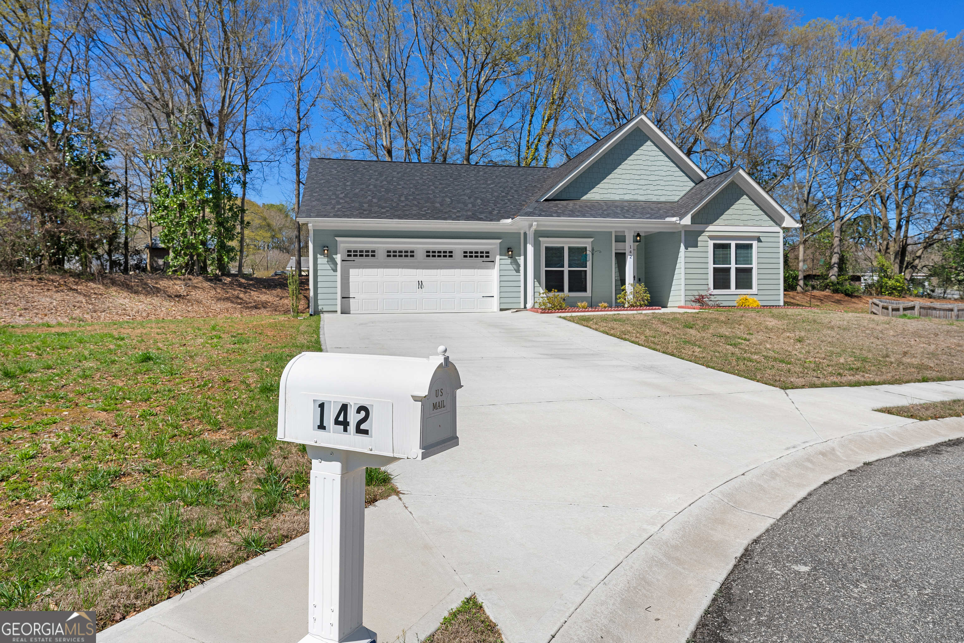 142 Fairview Street Hartwell, GA 30643 - Photo 2 of 39