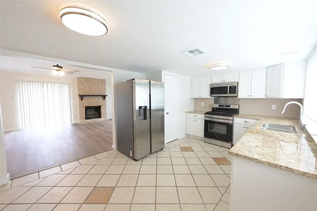 $2,500 | 7403 Ferndale Circle, Austin, TX 78745