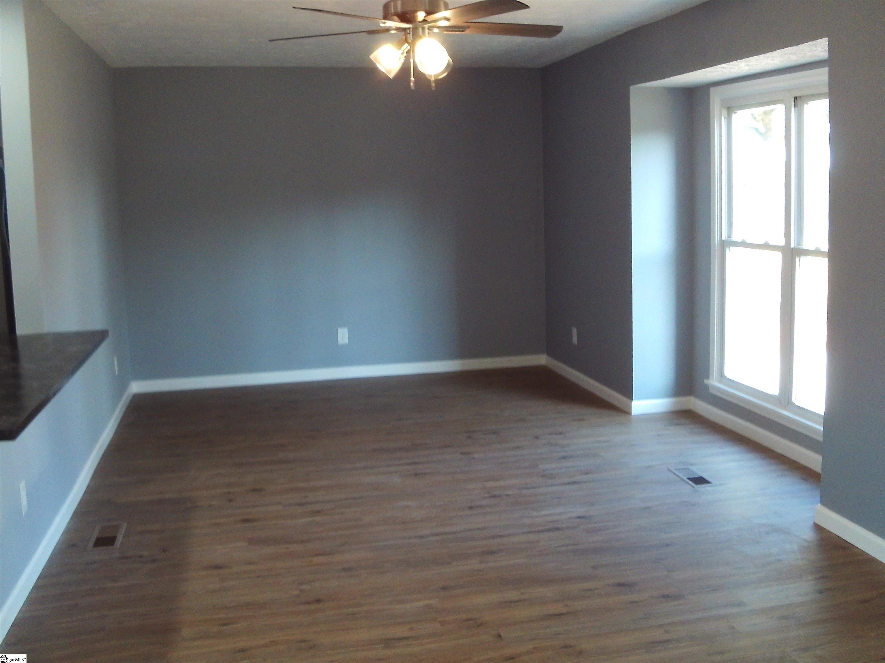 611 Bridwell Road Travelers Rest, SC 29690 - Photo 4 of 19