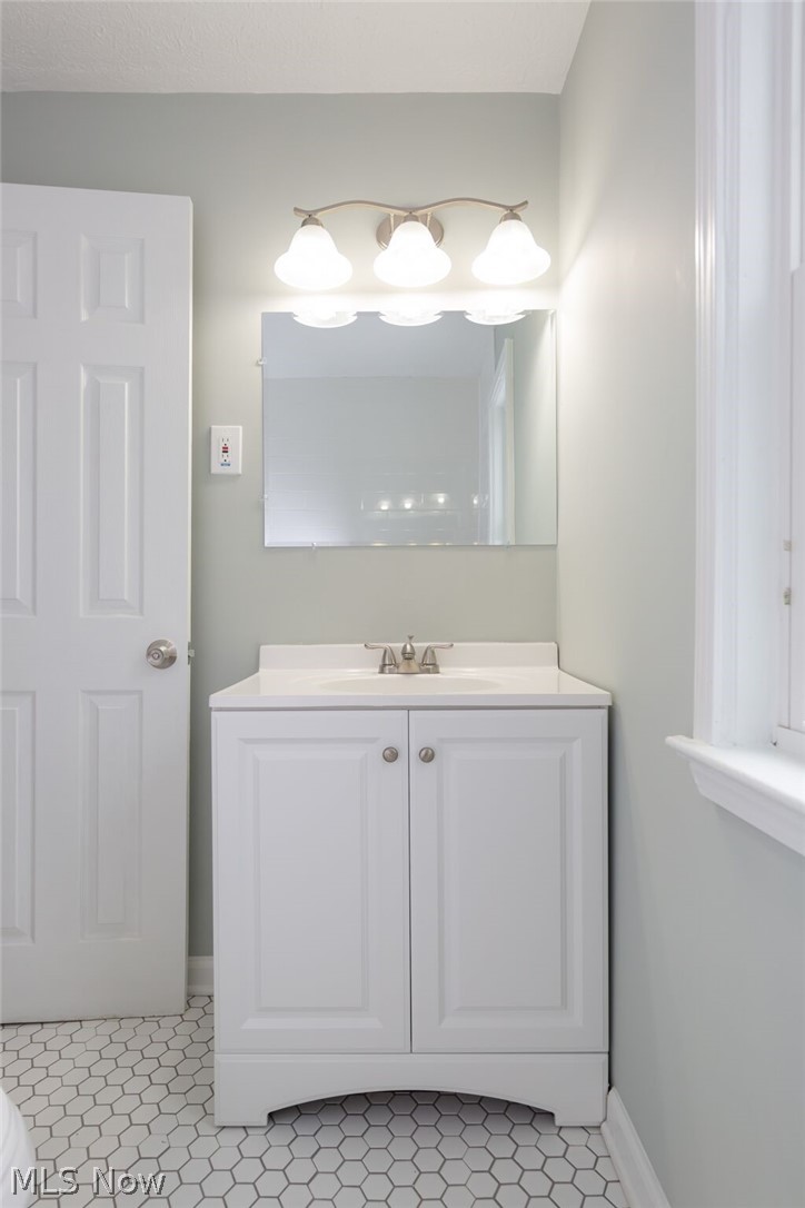 3431 Henderson Road Cleveland, OH 44112 - Photo 21 of 25 Gallery Image 21