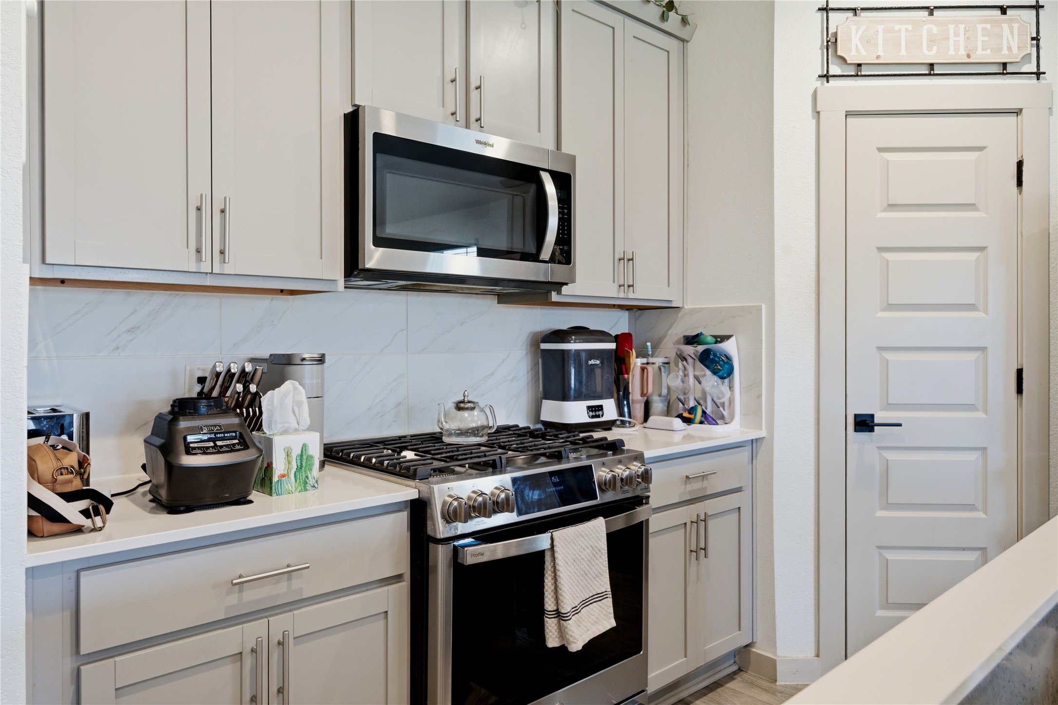 910 Betsy Hill Drive Rosharon, TX 77583 - Photo 9 of 28