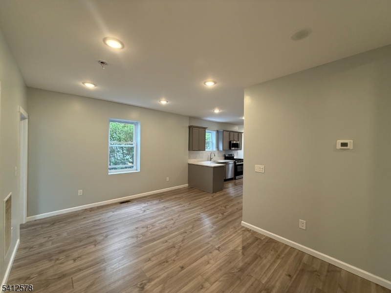 190 East Lindsley Road, Unit 2 Cedar Grove, NJ 07009 - Photo 3 of 13