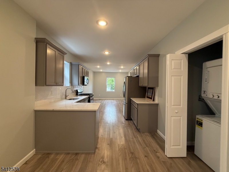 190 East Lindsley Road, Unit 2 Cedar Grove, NJ 07009 - Photo 5 of 13