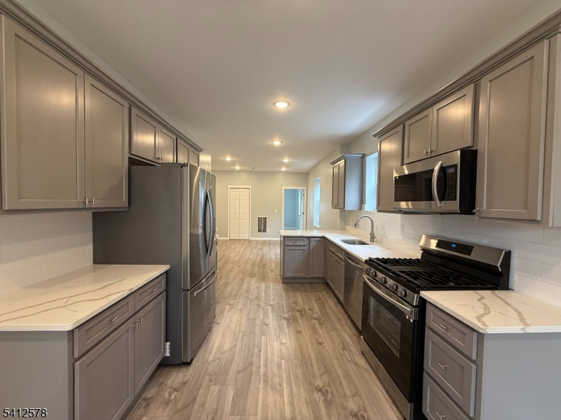 190 East Lindsley Road, Unit 2 Cedar Grove, NJ 07009 - Photo 6 of 13