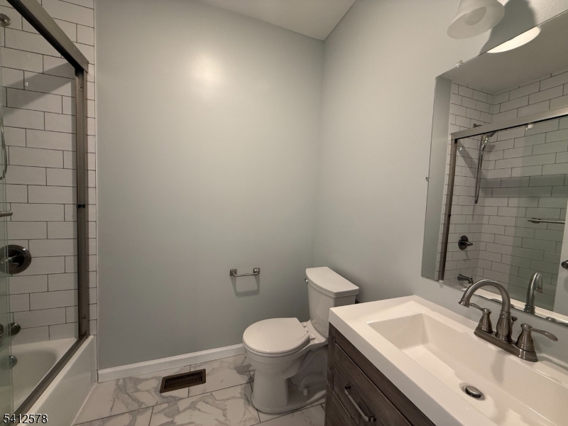 190 East Lindsley Road, Unit 2 Cedar Grove, NJ 07009 - Photo 9 of 13