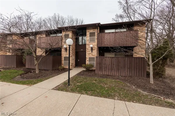 $1,500 | 3265 Mayfield Road, Unit 29, Cleveland, OH 44118