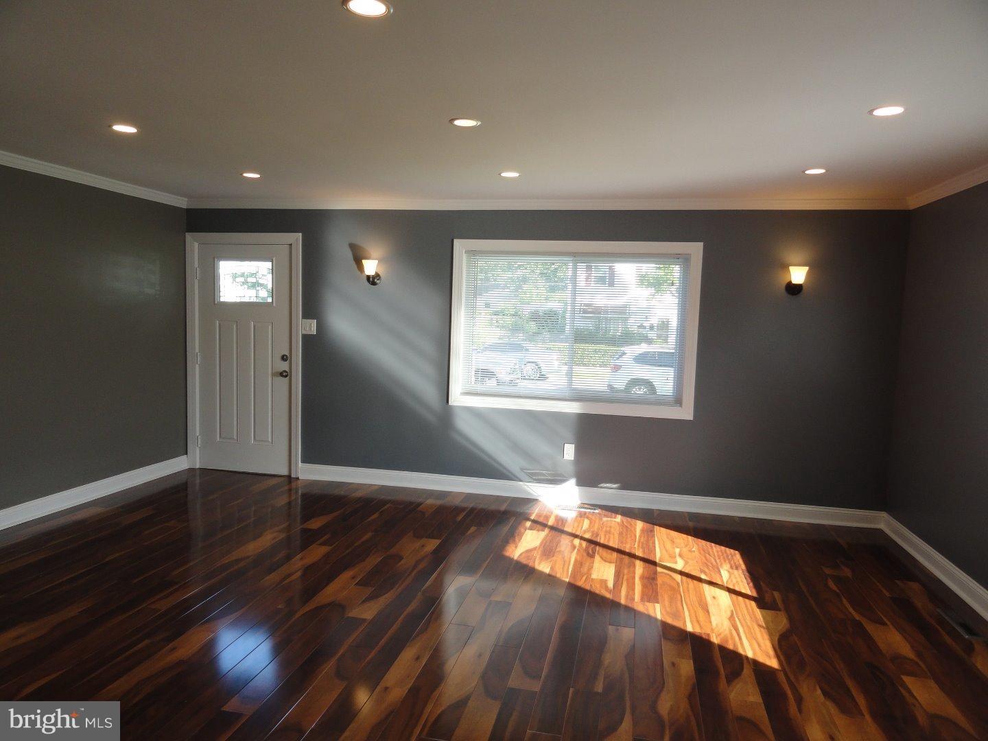 5715 Mitchell Road Levittown, PA 19057 - Photo 10 of 19 Gallery Image 10