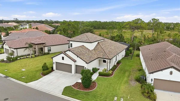 $825,000 | 425 Ariano Avenue, North Venice, FL 34275