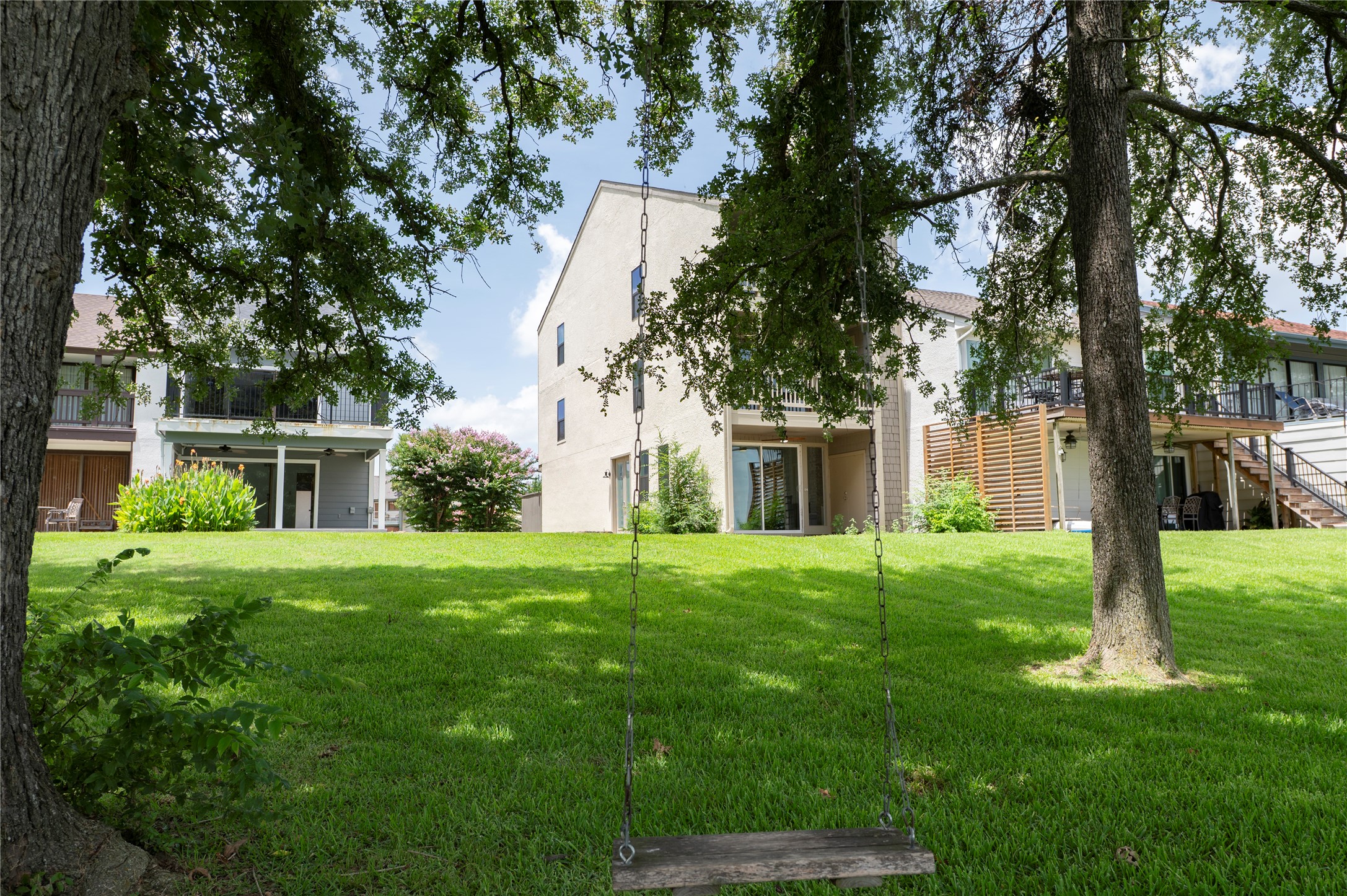 1436 Bowsprit Point Willis, TX 77318 - Photo 5 of 20 a view of a big yard with a large tree