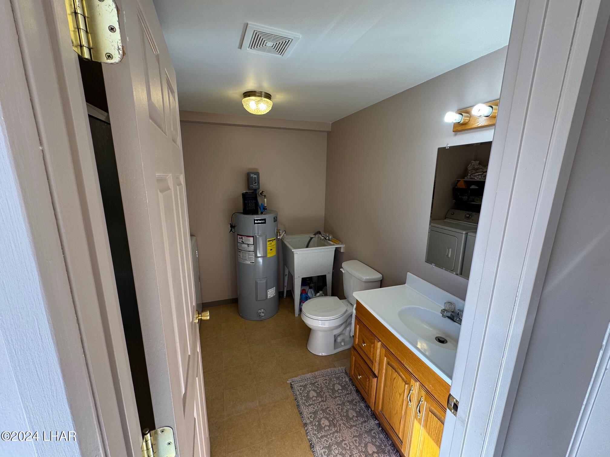 25514 Pendleton Way Bouse, AZ 85325 - Photo 20 of 24 Garage Utility Room (1)