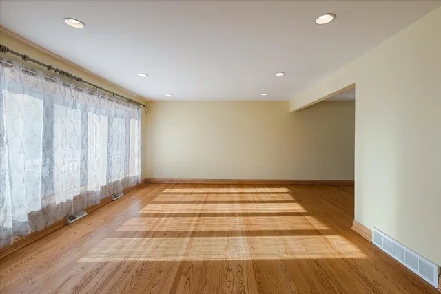 $625,000 | 7910 Churchill Street, Morton Grove, IL 60053