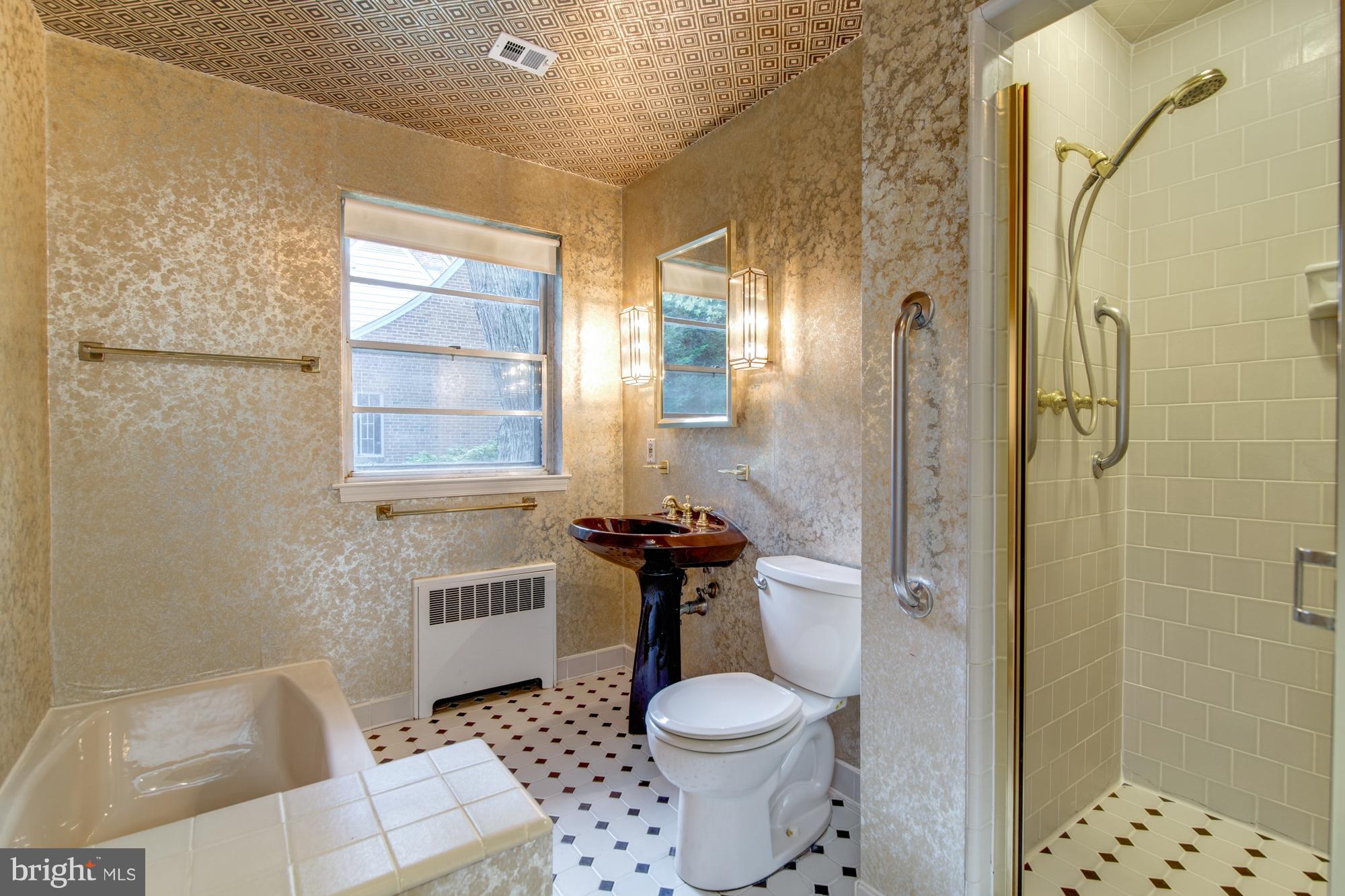 8117 Rayburn Road Bethesda, MD 20817 - Photo 15 of 30 Bath (Master)