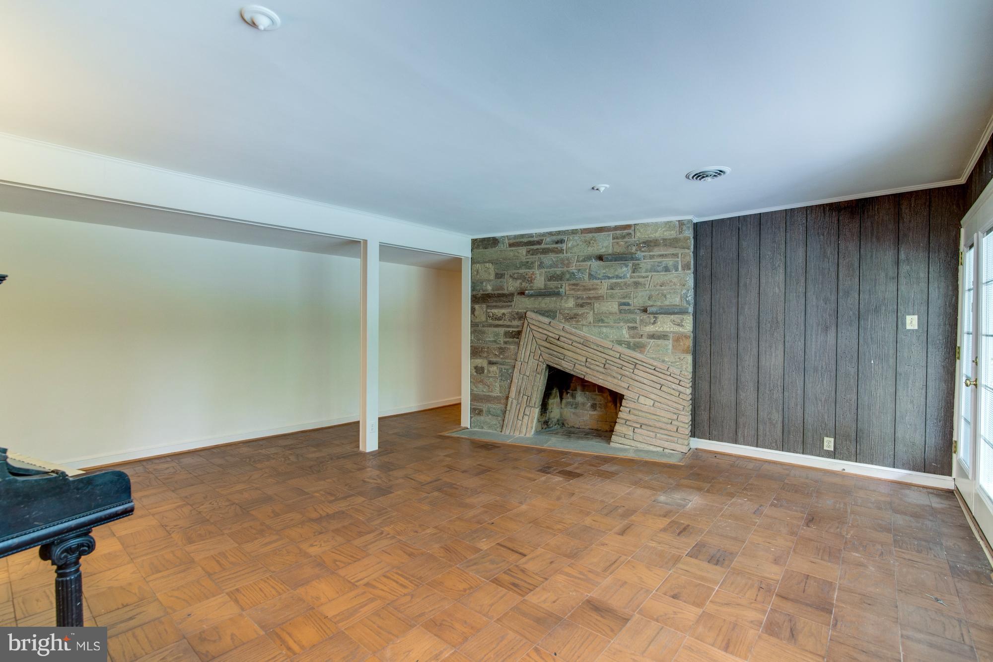 8117 Rayburn Road Bethesda, MD 20817 - Photo 20 of 30 Downstairs family room
