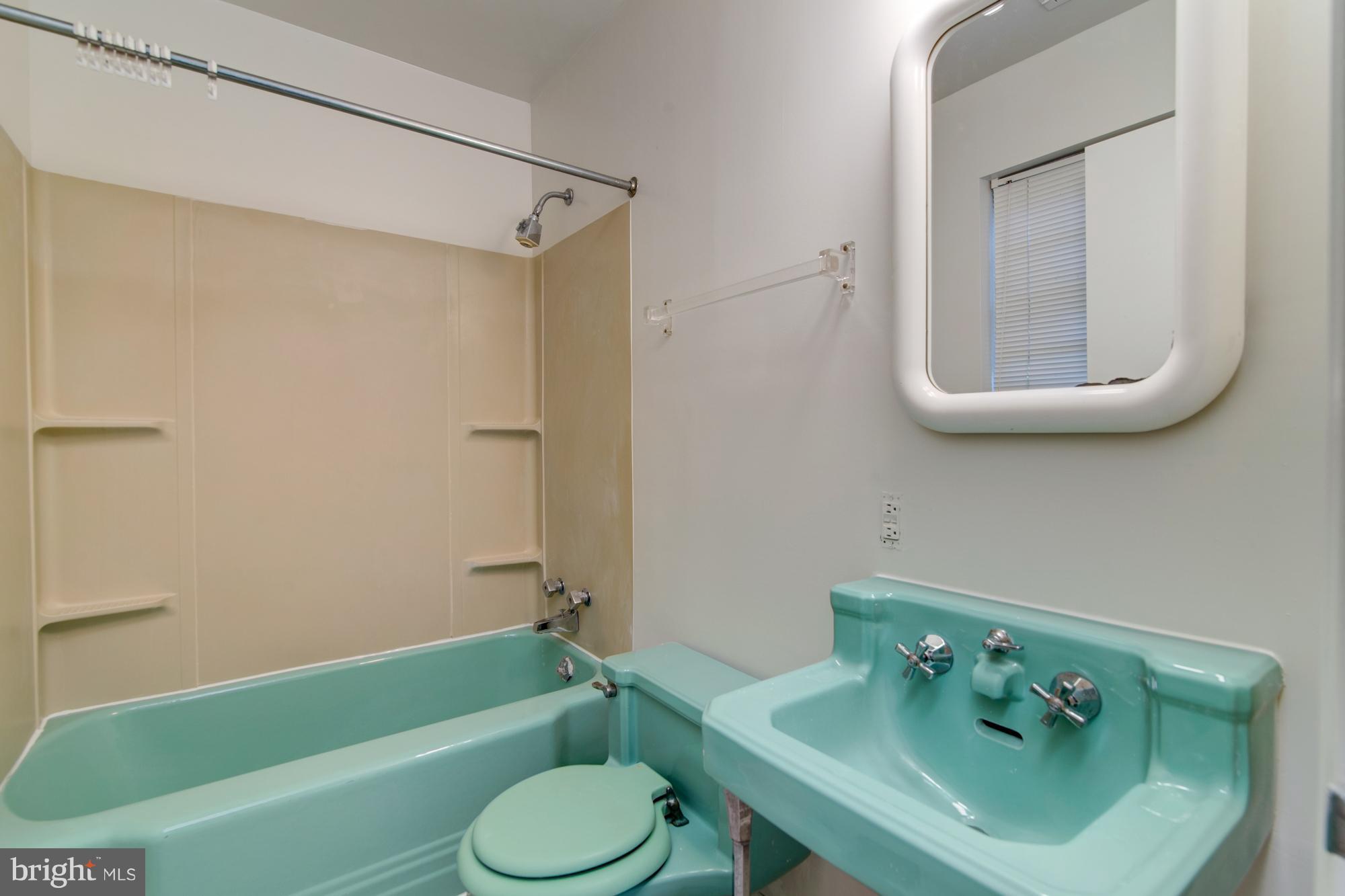 8117 Rayburn Road Bethesda, MD 20817 - Photo 24 of 30 Downstairs 2nd Master Bath