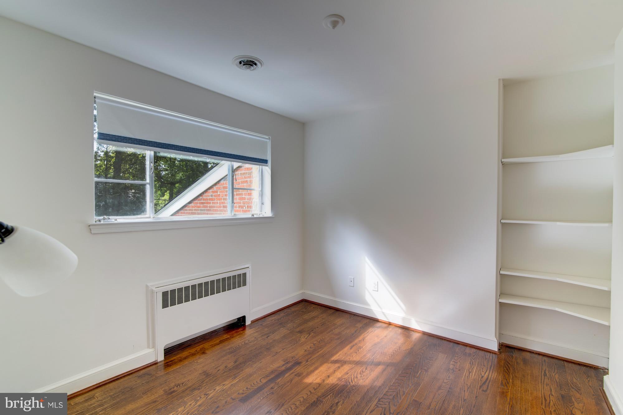 8117 Rayburn Road Bethesda, MD 20817 - Photo 6 of 30 Den/study - could be 5th bedroom