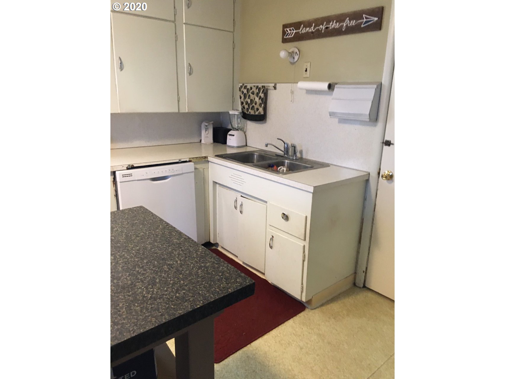 417 Southwest 18th Street Pendleton, OR 97801 - Photo 8 of 18