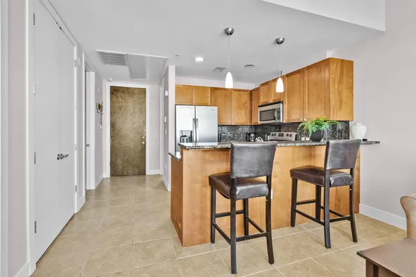 $2,900 | 500 Seawall Boulevard, Unit 1105, Galveston, TX 77550