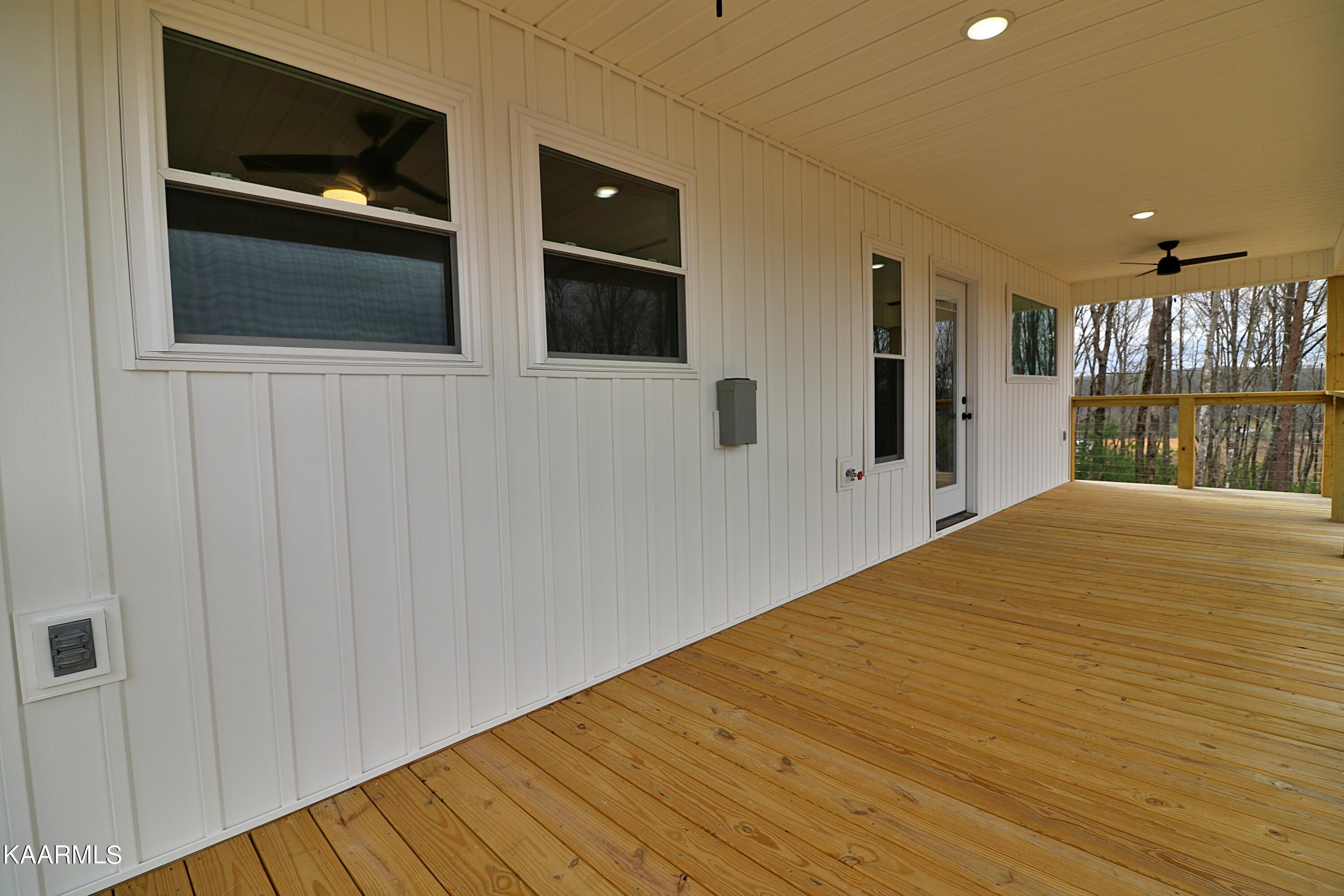 463 Evelyn Private Road Huntsville, TN 37756 - Photo 17 of 43 094A3097