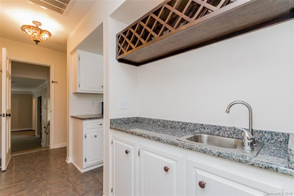 7105 Hopeton Road Charlotte, NC 28210 - Photo 15 of 21 Gallery Image 15