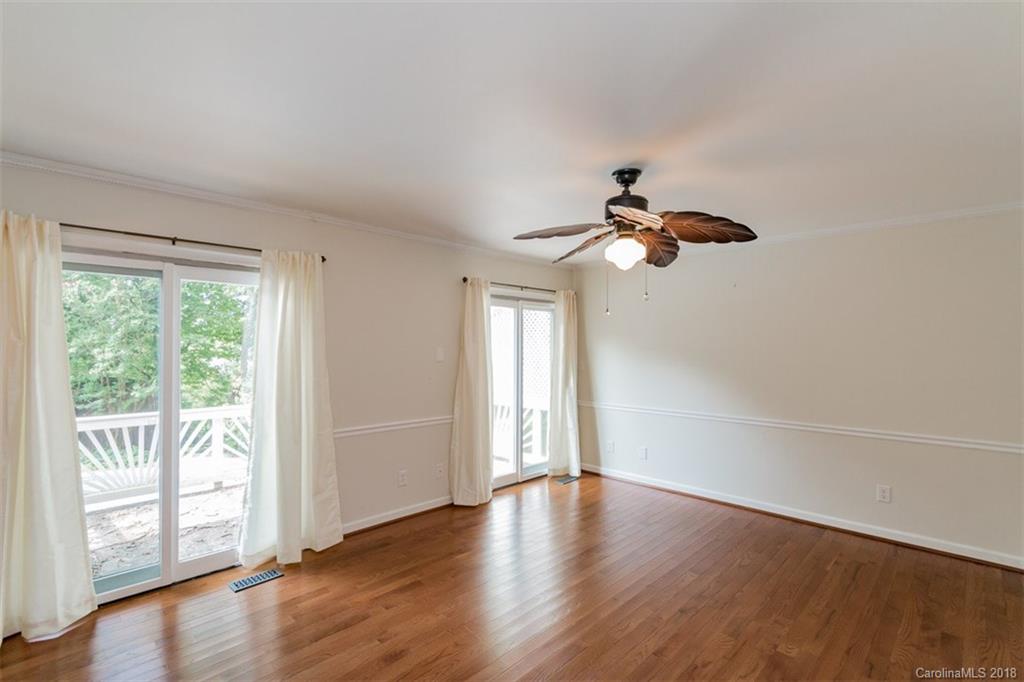 7105 Hopeton Road Charlotte, NC 28210 - Photo 5 of 21 Gallery Image 5