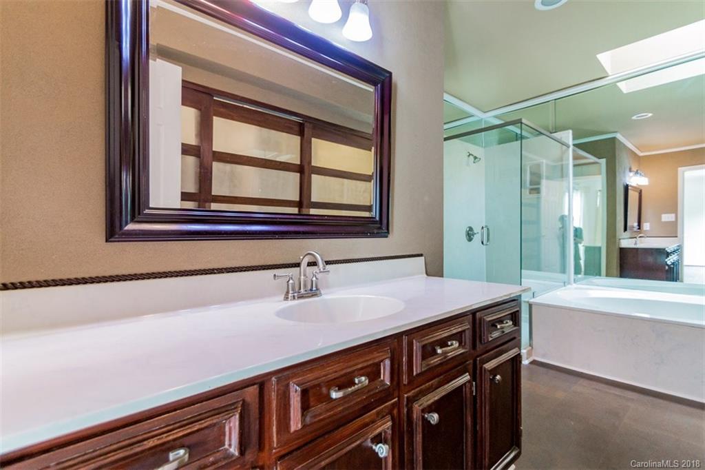 7105 Hopeton Road Charlotte, NC 28210 - Photo 8 of 21 Gallery Image 8