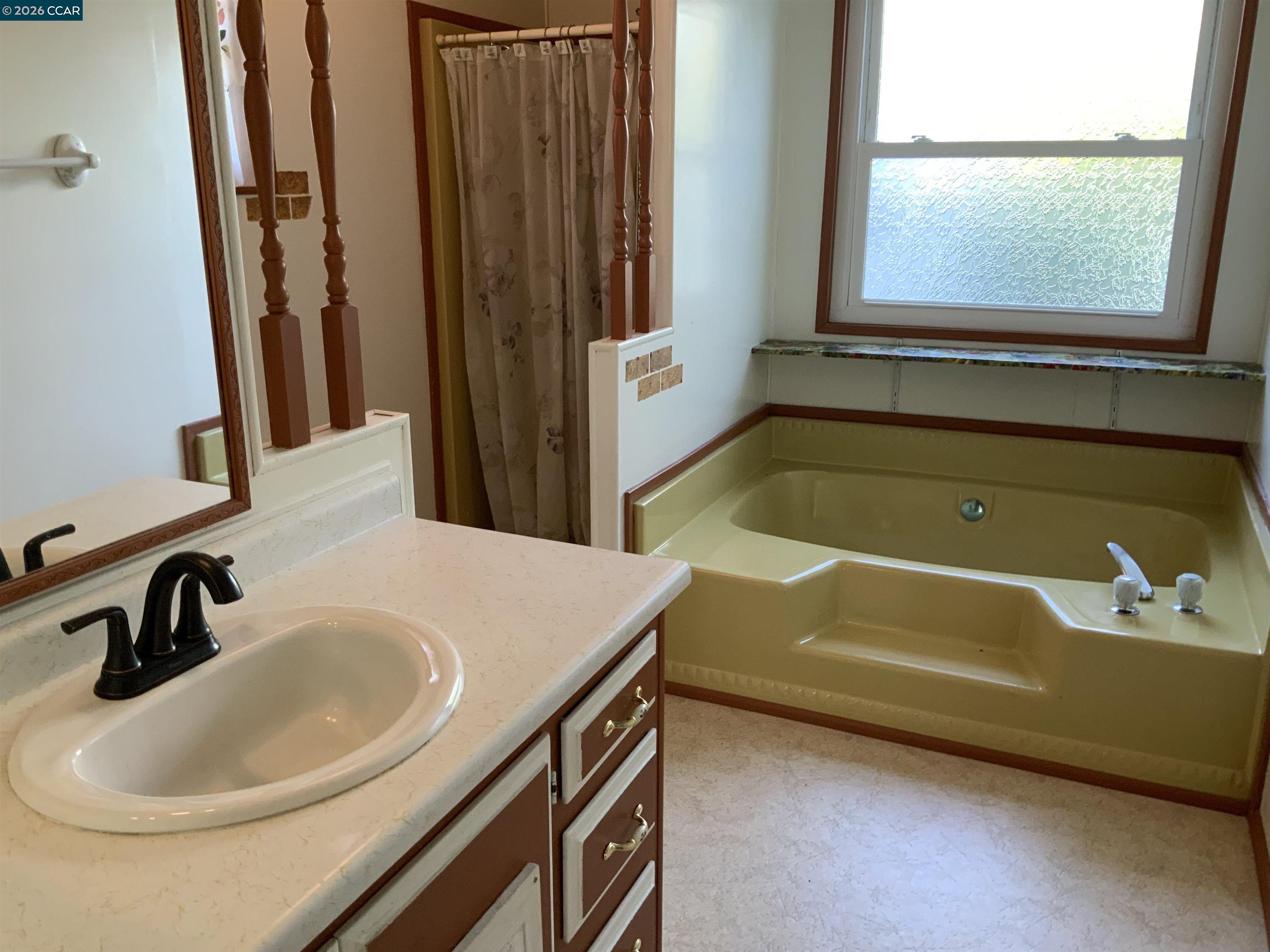 202 Queens Way Pittsburg, CA 94565 - Photo 19 of 29