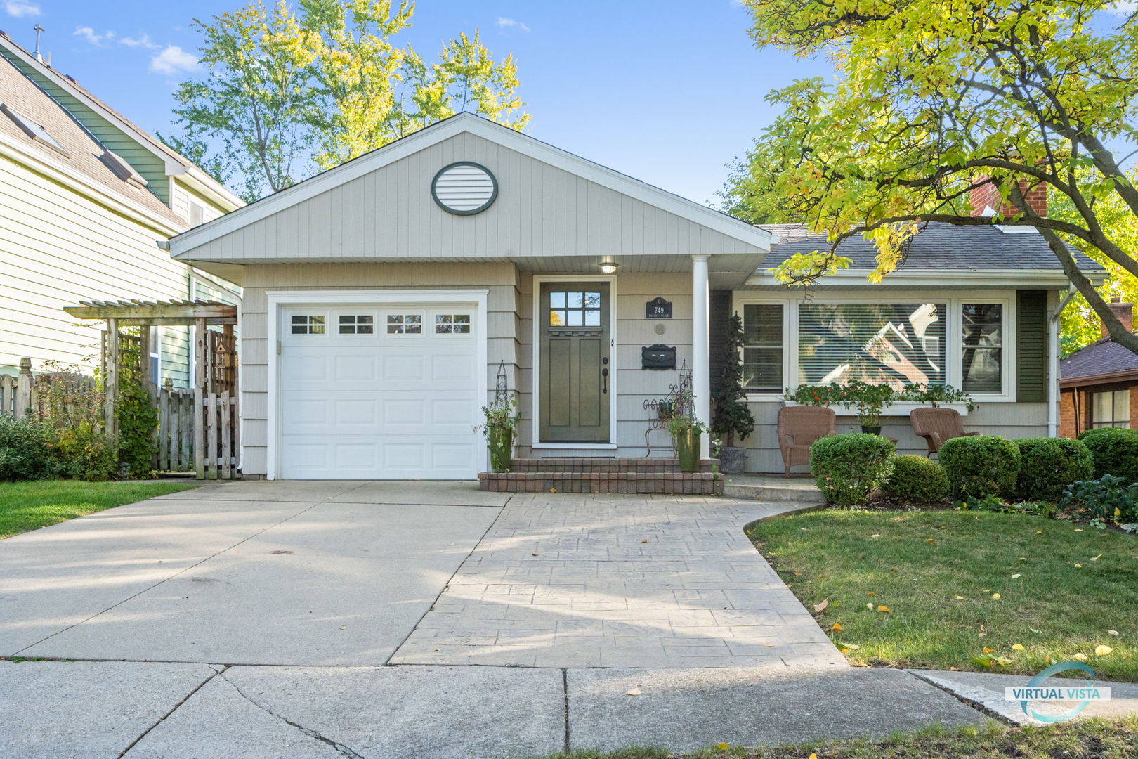 749 Farley Place, Downers Grove, IL 60515 Compass