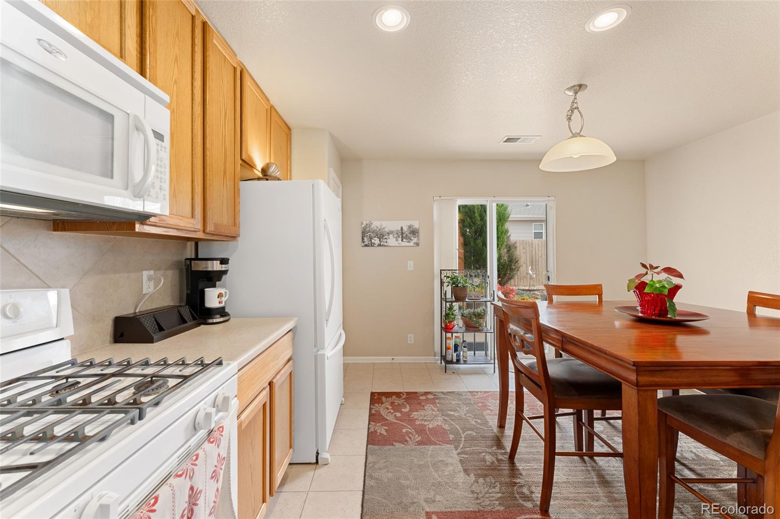 5526 Lewiston Street Denver, CO 80239 - Photo 13 of 25