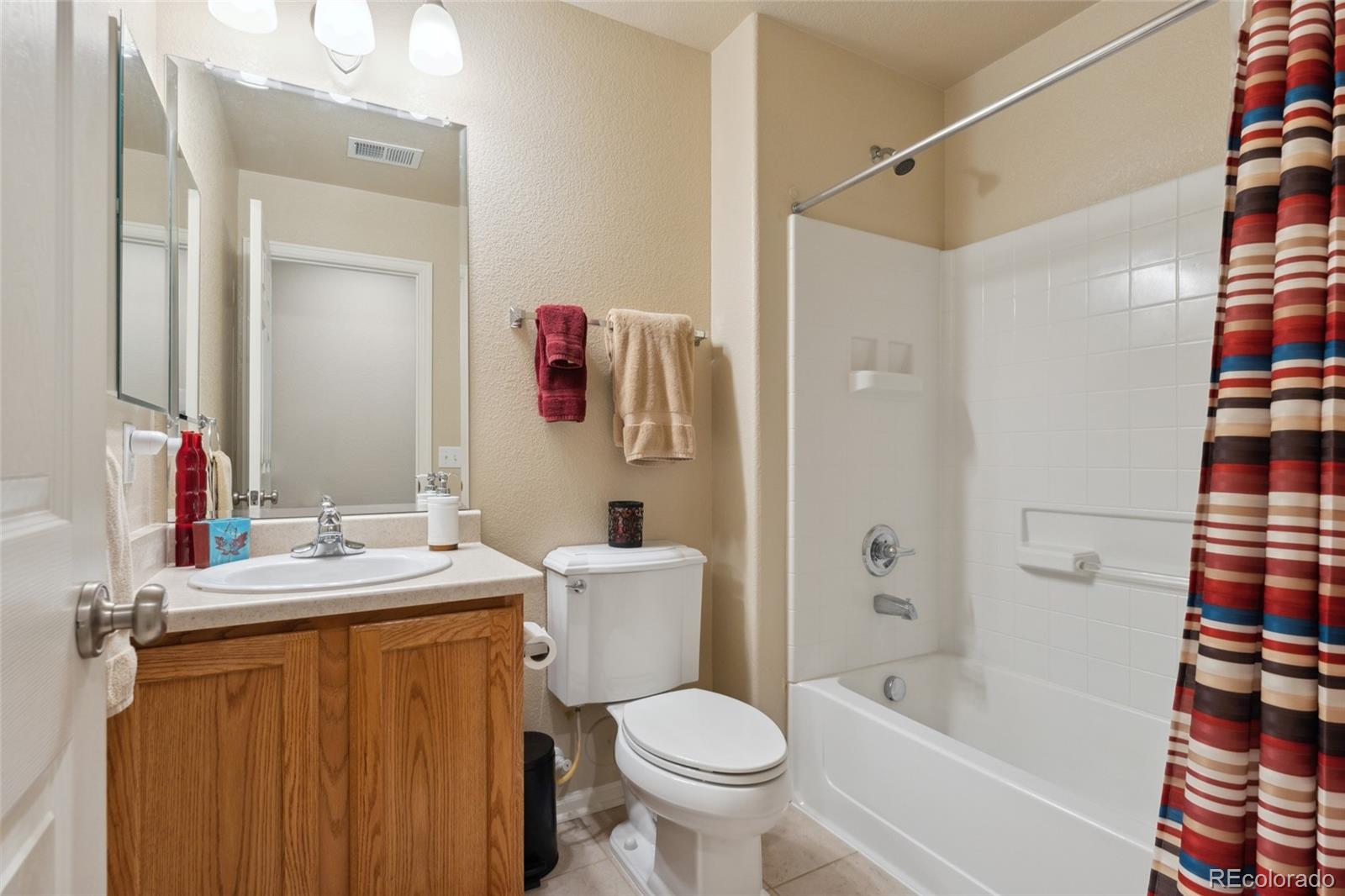5526 Lewiston Street Denver, CO 80239 - Photo 14 of 25