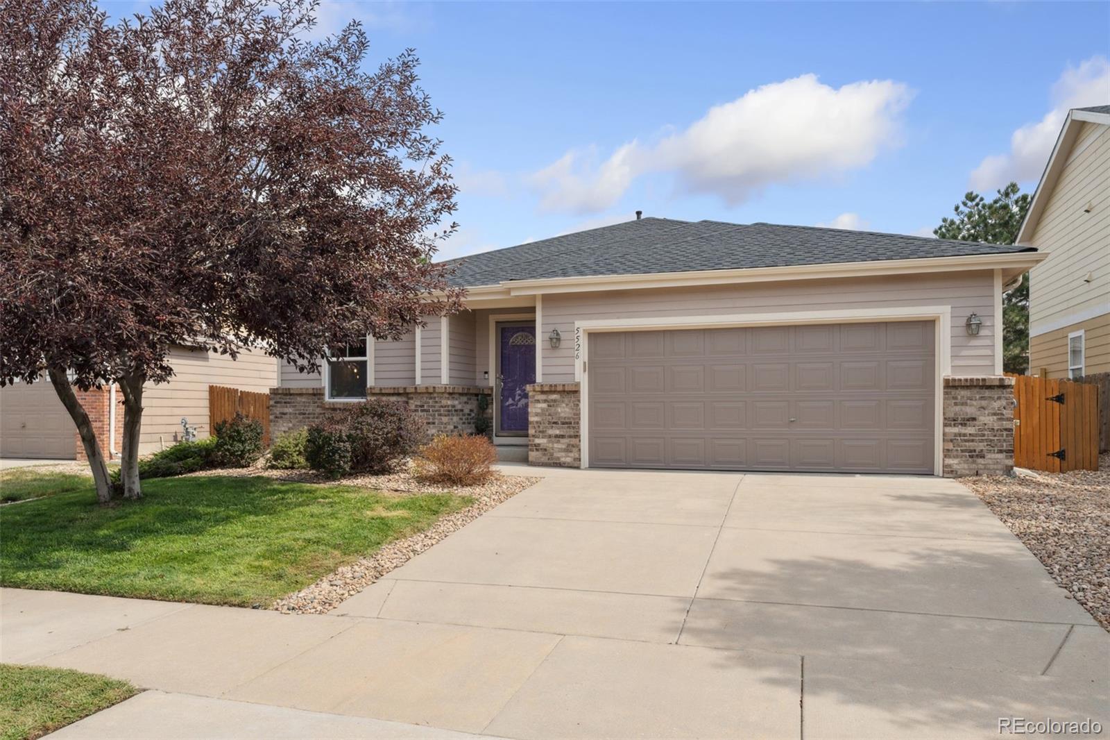 5526 Lewiston Street Denver, CO 80239 - Photo 2 of 25