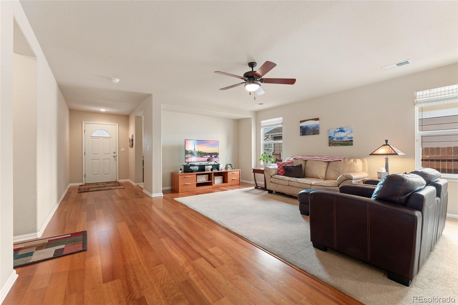 5526 Lewiston Street Denver, CO 80239 - Photo 7 of 25