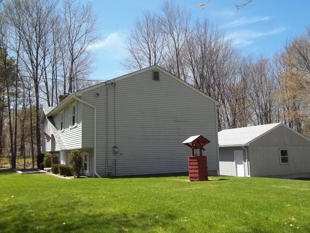 174 Whitehall Road Hooksett, NH 03106 - Photo 5 of 22