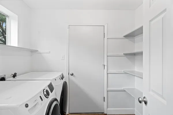 $2,100 | 321 Nicole Way, Bastrop, TX 78602